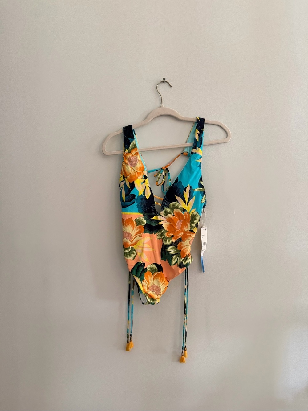 Lucky Brand Tropical Sunrise Floral Strappy V-Neck One-Piece Swimsuit - NWT - Picture 3 of 8
